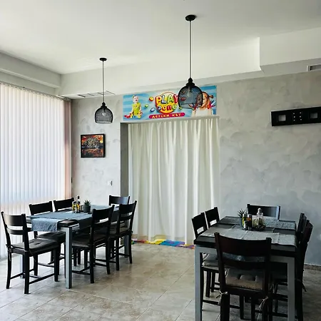 Ivian Family Hotel