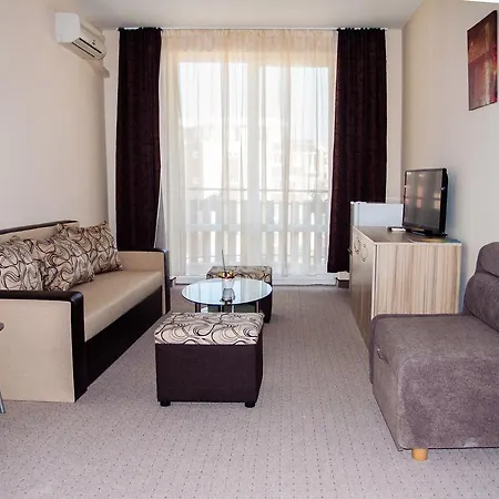 Ivian Family Hotel 2*
